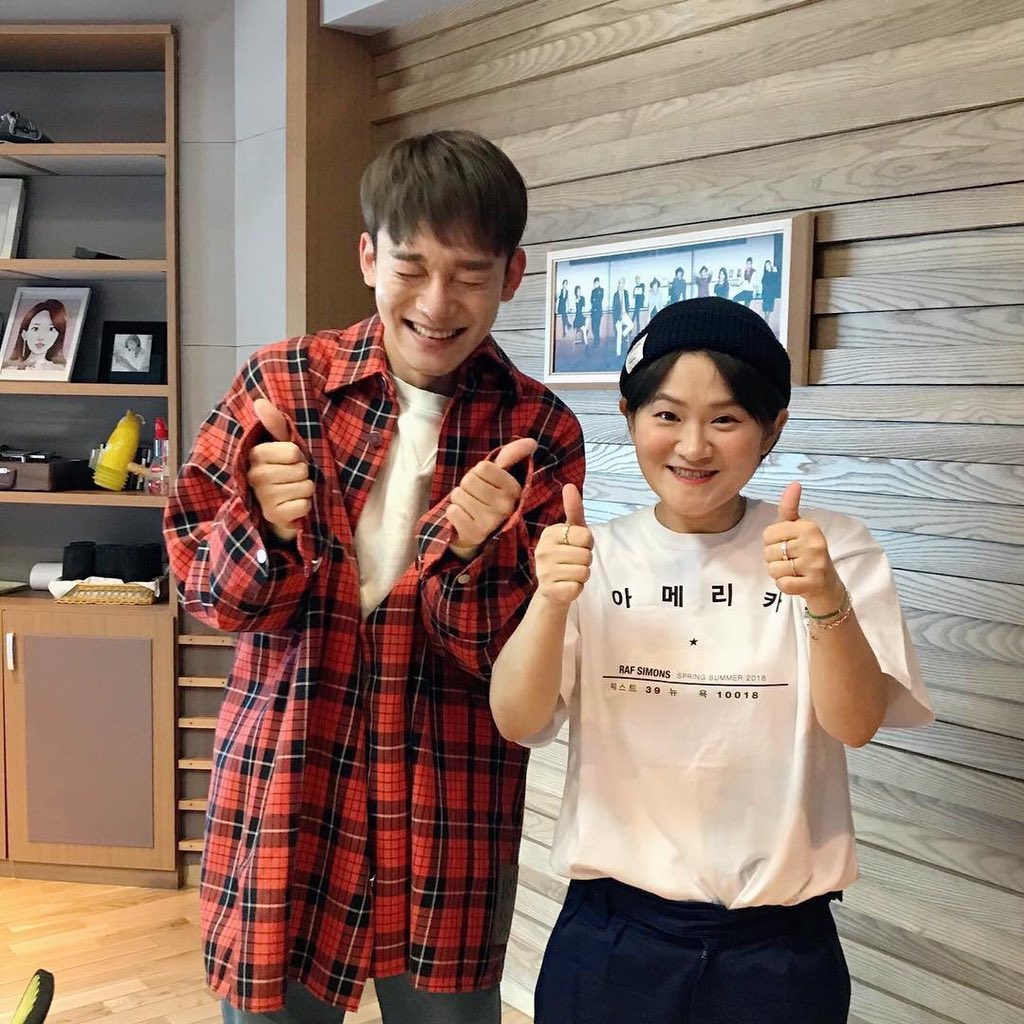 knockknock0408's tweet photo. CHEN 
@weareoneEXO https://t.co/DLkFOrGuQQ