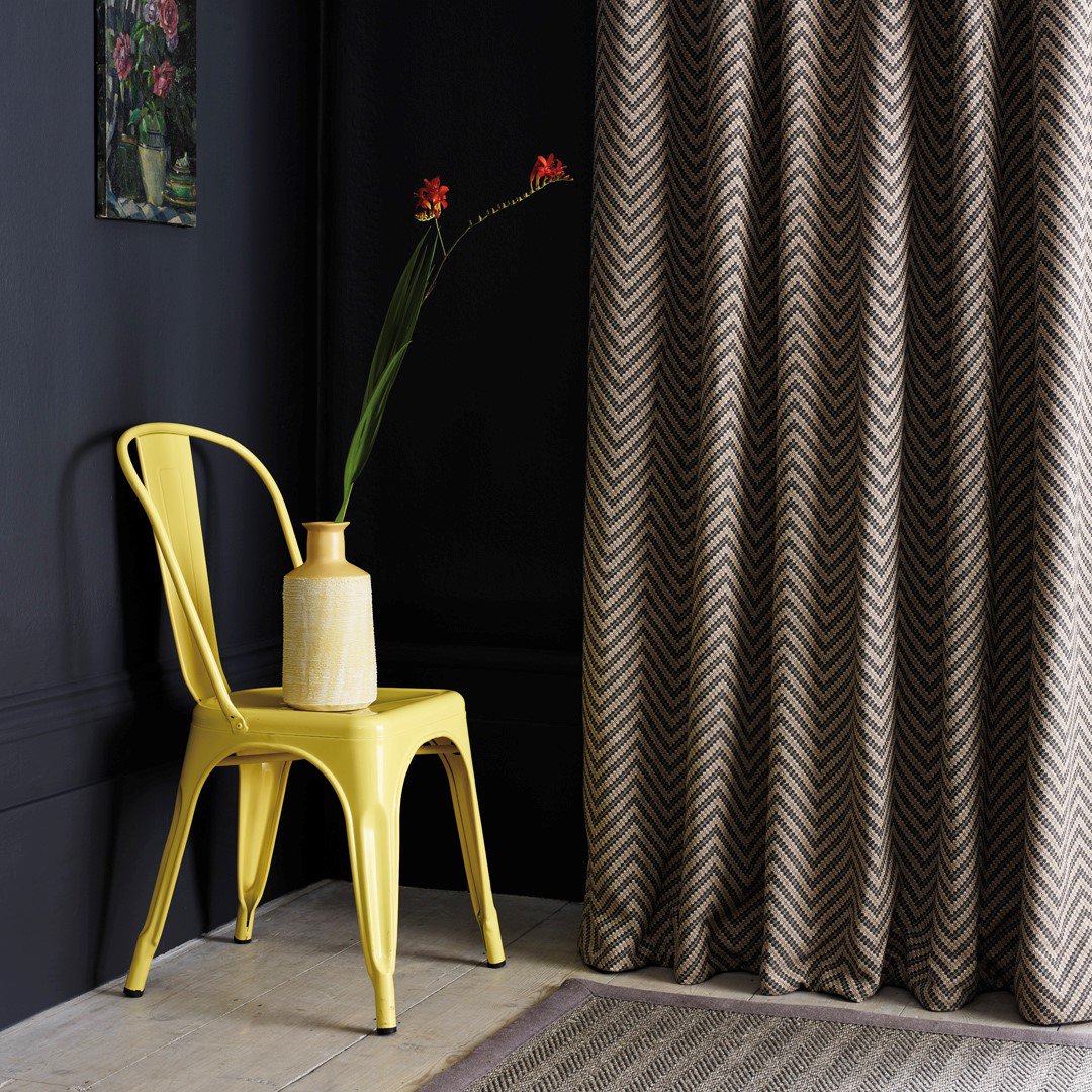 Zeus from Fable Weaves is timeless geometric weave with a zig-zag design. The fabric is available in 14 colourways. 
linwoodfabric.com/product/fabric…