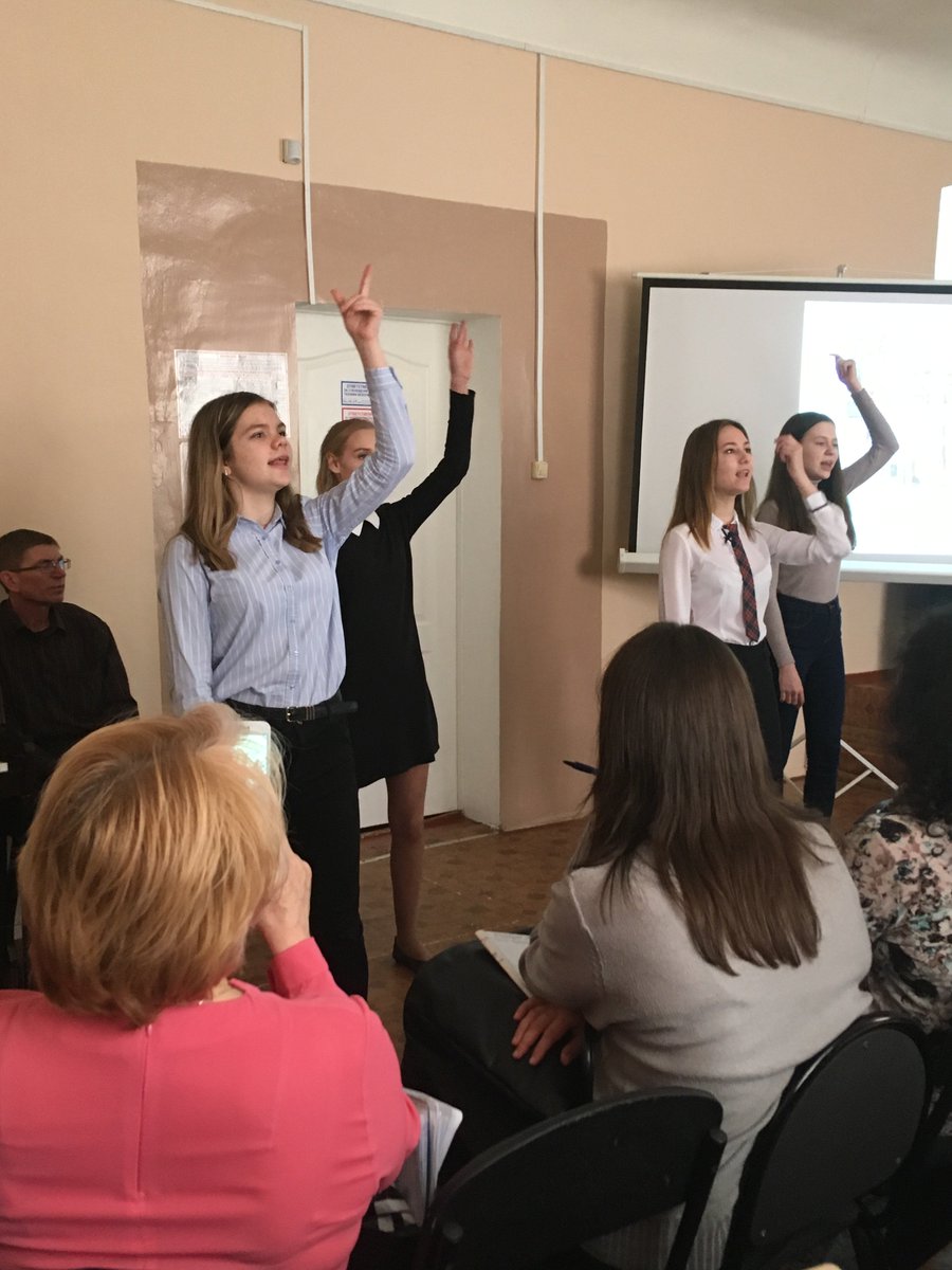 03.04.2019 г. В рамках курсов повышения квалификации преподавателей по классу эстрадного пения  преподаватель ДШИ № 12 г. Пензы Соколова В.В. (эстрадное пение) провела мастер-класс с участием вокального ансамбля "Квинти".
