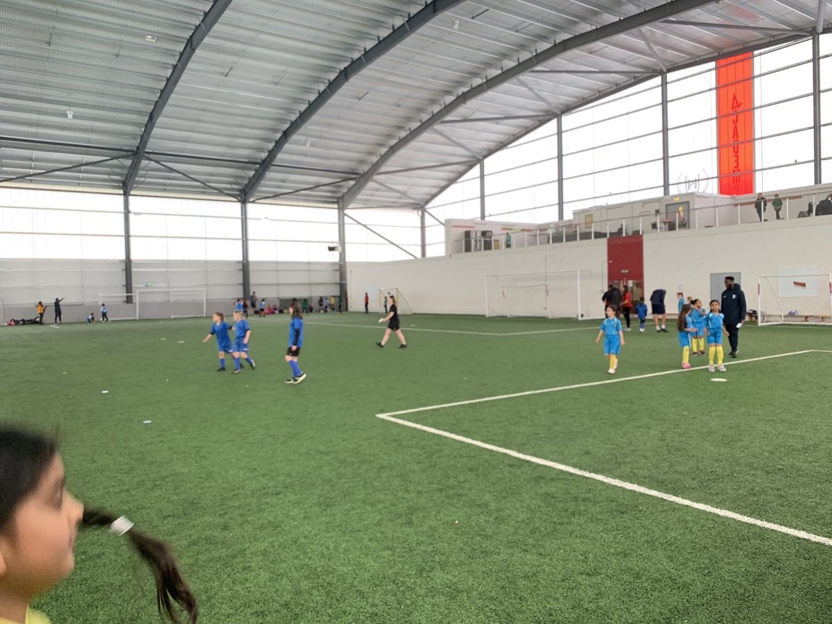 SHSSNawards's tweet photo. Great to see Y3/4 girls taking part in FA #wildcats festival @UxbridgeHighSch with @BrentfordFCCST. 12 schools, 19 teams here with the #RespectTheGames award winner going on to represent #Hillingdon @LdnYouthGames #thisgirlcan #fun #smiles #active https://t.co/RfHXjuUUkO