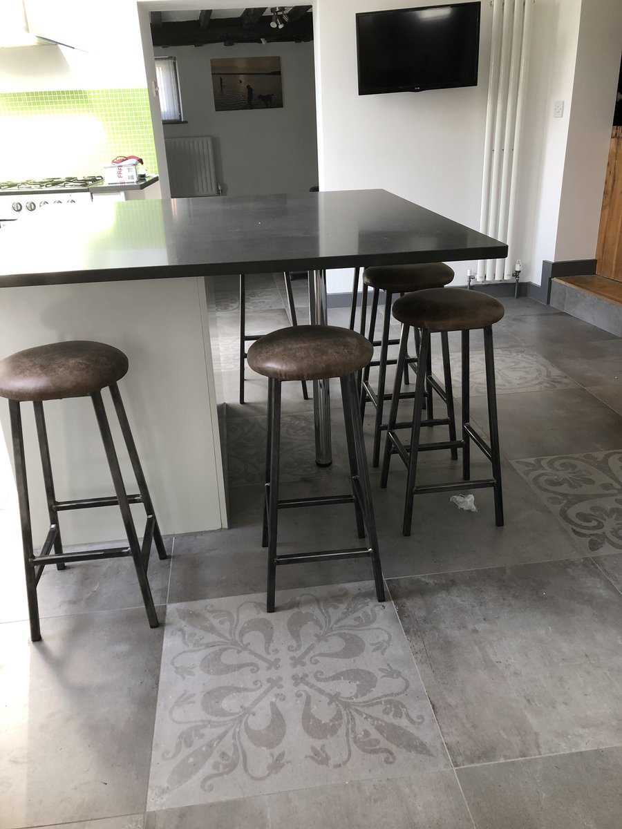 PaulFrampton3's tweet photo. Freshly delivered โBertie Tanner โ stools #barstool #counterstools #industrialstyle #interiordesign #interiors #urbanchic #steelandoak #industrialfarmhouse #commercialinteriors #cafestools #pubstools #restaurauntseating #restaurantinteriors #restaurantdesign #restaurantdecor https://t.co/P5Ouogss8I