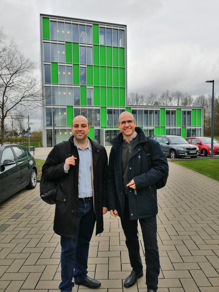 Visitando y afianzando lazos de colaboración de @ITAINNOVA con el #Fraunhofer #IML de Dortmund. #research and #innovation for #logistics.