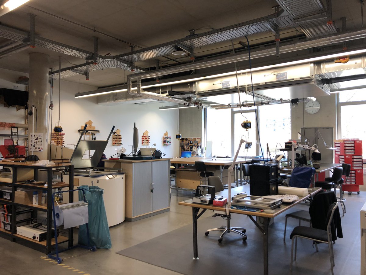 Rachael_M_Wood's tweet photo. Visiting @TU_Muenchen #makerspace on the Garching campus as part of the Research Opportunities Week #ROW2019 @TUMPostdoc https://t.co/vvqqppjKgx
