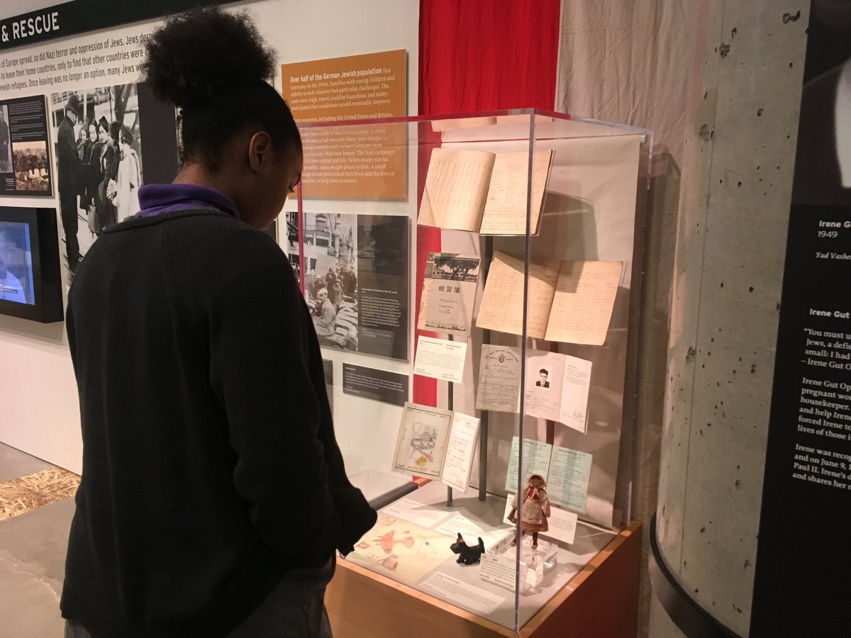 7th8thRPCS's tweet photo. Yesterday we visited the @HolocaustCtr and learned more about the survivors who settled in the Seattle area! Thanks for having us! #RentonPrep #MicrosoftEDU #FieldTrip https://t.co/aZTv4Y71pT