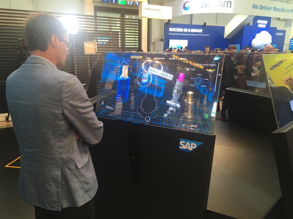 #HannoverMesse dag twee. Met oa eye-tracking besturingssystemen, holografische productweergaven en smart stores