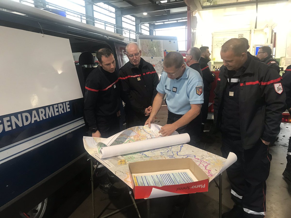 Agir et réagir face à la crise, c’est déjà en amont se rencontrer, échanger, bien connaître les partenaires et leurs modes d’action. Merci au <a href="/sdis01/">sdis01 Sapeurs-pompiers de l'Ain</a> pour cette présentation à 2 voix pour les responsables territoriaux. Place aux exercices inter services dès la semaine prochaine!