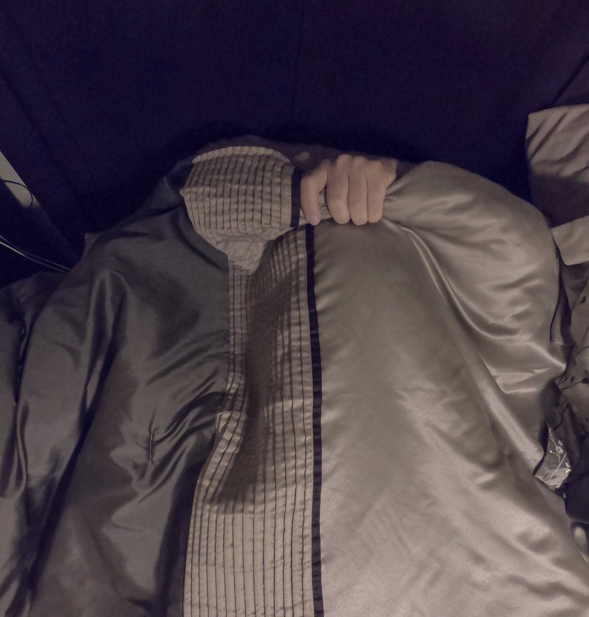 RivCoReady's tweet image. When an #earthquake hits while you’re sleeping you do your #safeplaceselfie in bed. If you’re in bed during an earthquake, your bed IS your safe place. Best thing to do is to stay there and cover your head. A 3.5 shaker hit near the OC/RivCo border at 5:06 a.m. Did you feel it?