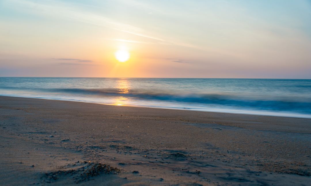 OBXTourism's tweet photo. Beautiful morning view ☀️(photo: @brandkcphotography)#repost #capehatteras #capehatterasnationalseashore #nctourism #visitnc #explorenc #usatravel #explore #beachhunter #ncbeaches #explorecapehatteras #sand #beachlife #saltlife #beachsunrise #obxlife #beautifullandscape #nature https://t.co/SeSKehtVqn