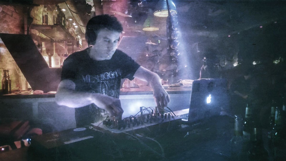 SharedFrame's tweet photo. Thanks for the nice and friendly night! ☄️✨#painlessfuture #live #phenol #dj #techno #tanzen @maze.berlin #berlin #sharedframe @kilpatrickaudio #electronicmusic #party https://t.co/pR7I328Ox7