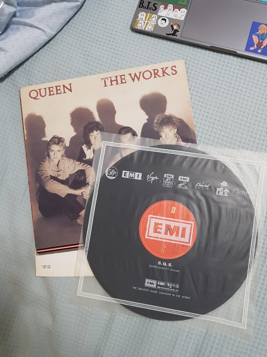 sumbee9693's tweet photo. 심심해서 올리는 내가 소유한 LP들
1. The Works https://t.co/FJMcKOAapc