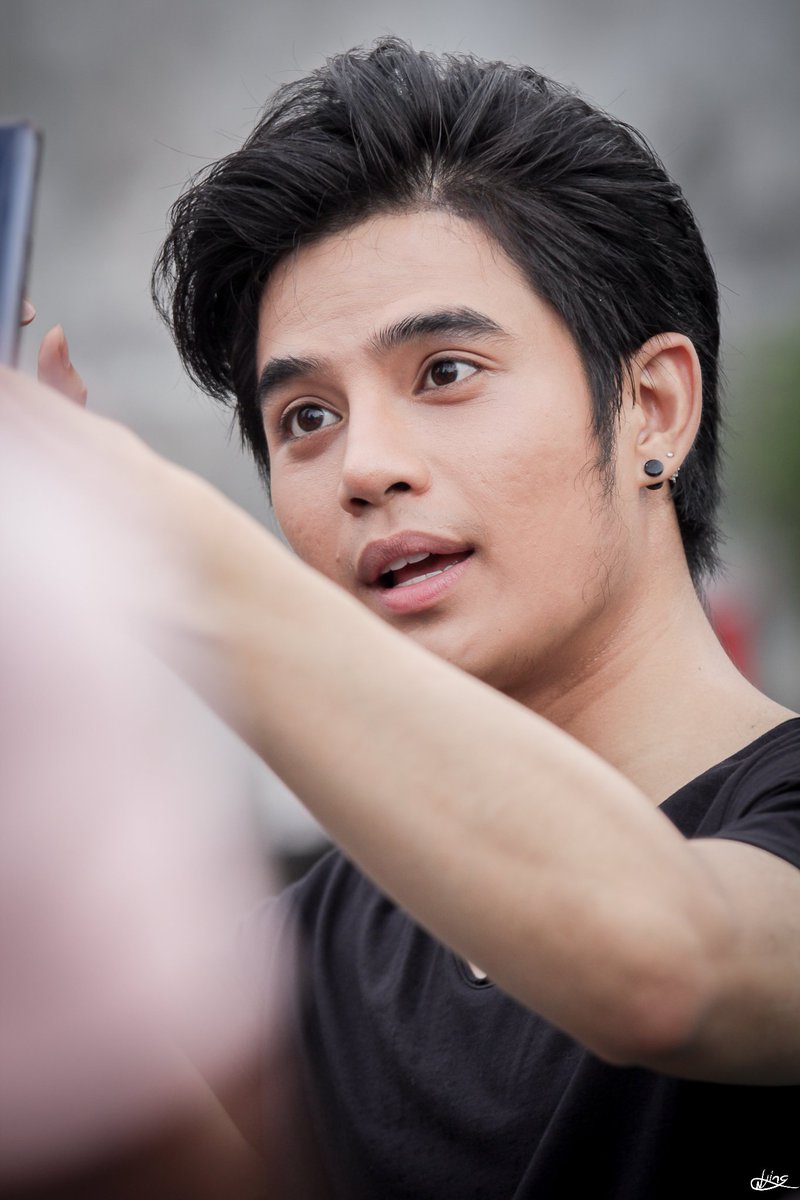 niing_jaoka's tweet photo. ยังคงชอบมุมแบบนี้ ☺️

#MakeItRock 
#benzji https://t.co/McX2FOSYlC