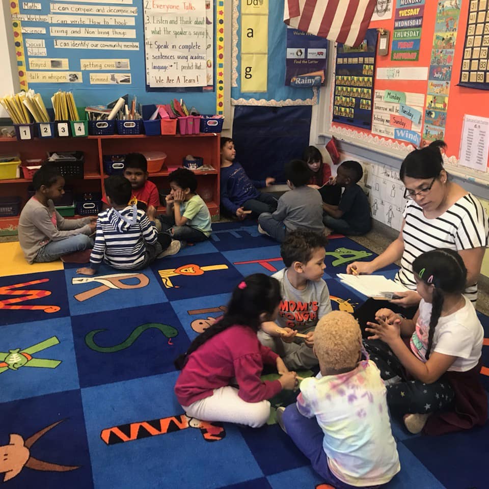 Kindergarten students in Mrs. Tabares' class are using accountable talk practices to discuss what it means to be a community helper.

#lincolnlearners #engagedstudents #community