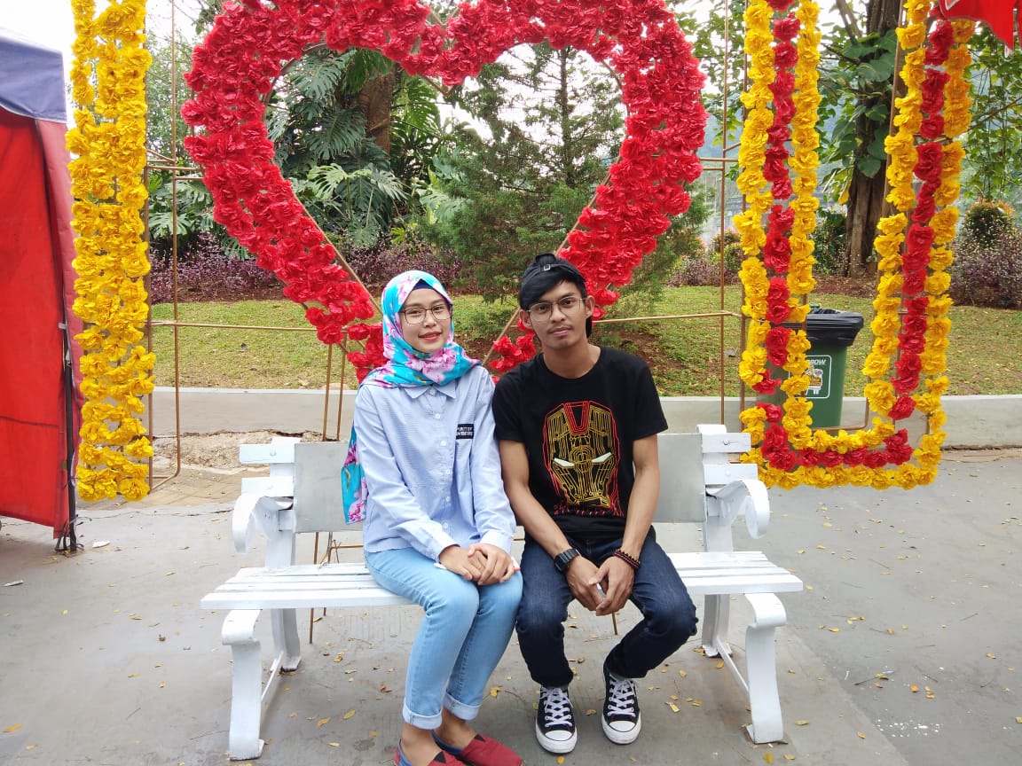 Aku sudah pernah bilang ke kamu
Aku akan mengajarkan semuanya ke kamu,kecuali perpisahan tapi kamu yg menginginkan itu kembali terulang lagi😭😭