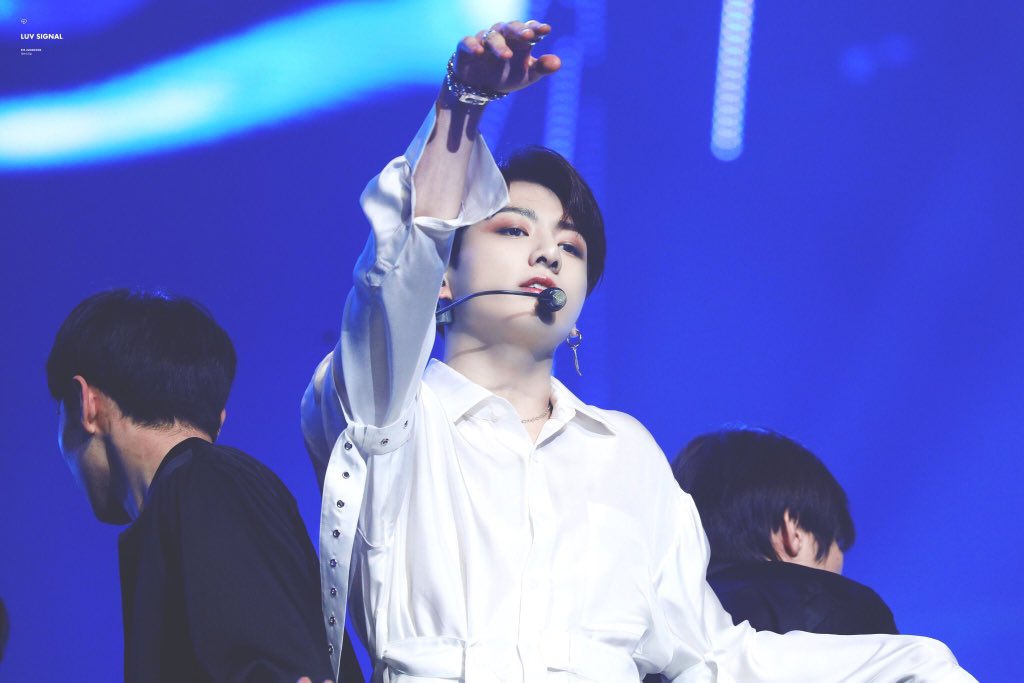 kookpiics's tweet photo. ✨💜
#JUNGKOOK #전정국 #정국 @BTS_twt https://t.co/HVXZIym535