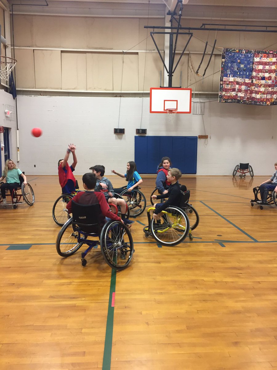 ExeterLSS's tweet photo. Grade 5 students learning adaptive sports from Northeast Passage. “We are more alike than we are different.” Thank you Exeter Elementary PTO! #northeastpassage https://t.co/Iqsy6JFuat