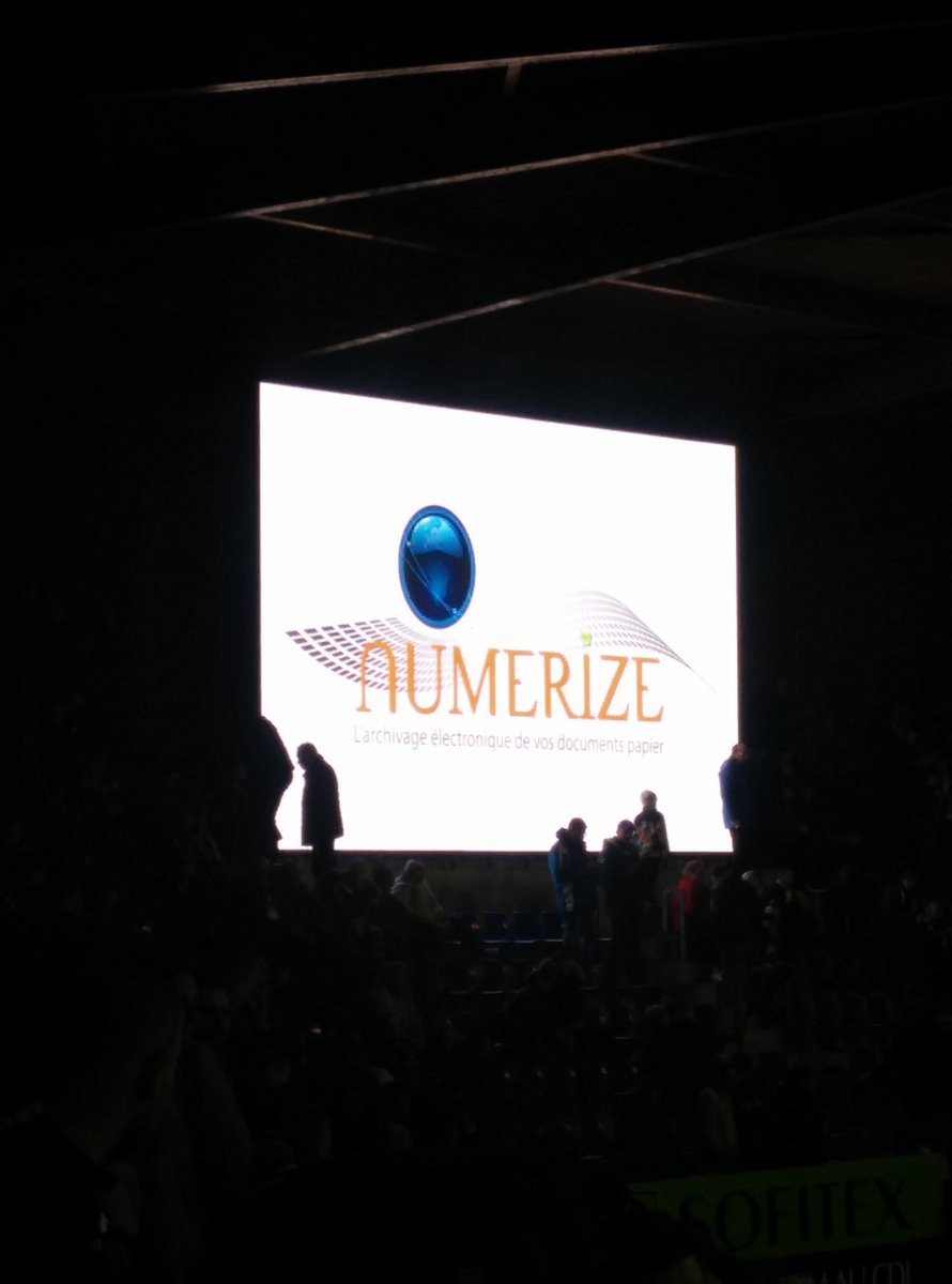 leonidas tweet media