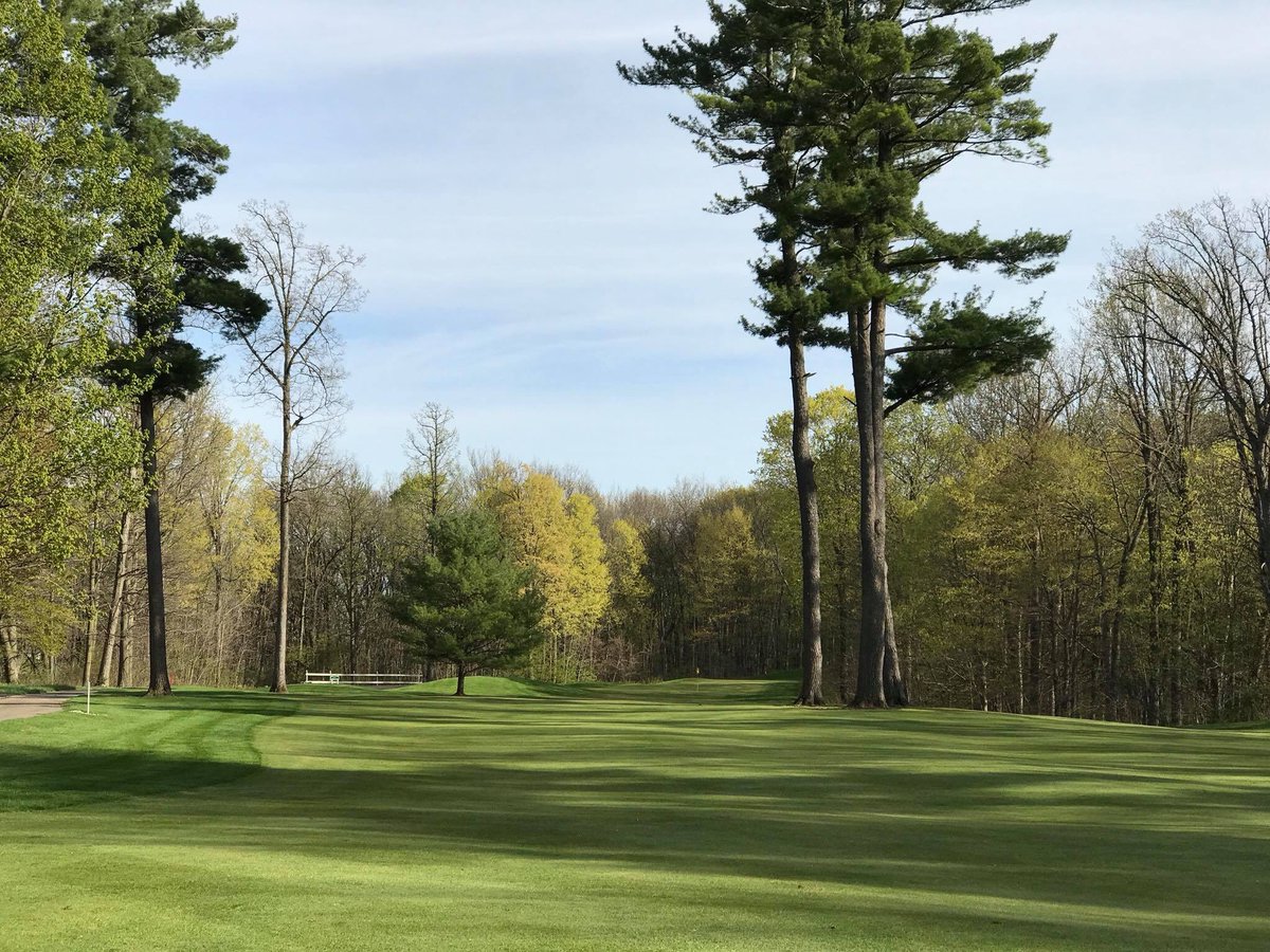 Pohlcat Golf Course tweet media