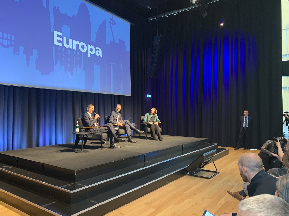 BeppeSala's tweet photo. Su Area B e l'aumento del biglietto so di aver chiesto tanto ai milanesi, ma ho scelto di farlo perché non voglio lasciare a Milano un debito con l'ambiente #Europadellecittà https://t.co/gu1SBmTtcR
