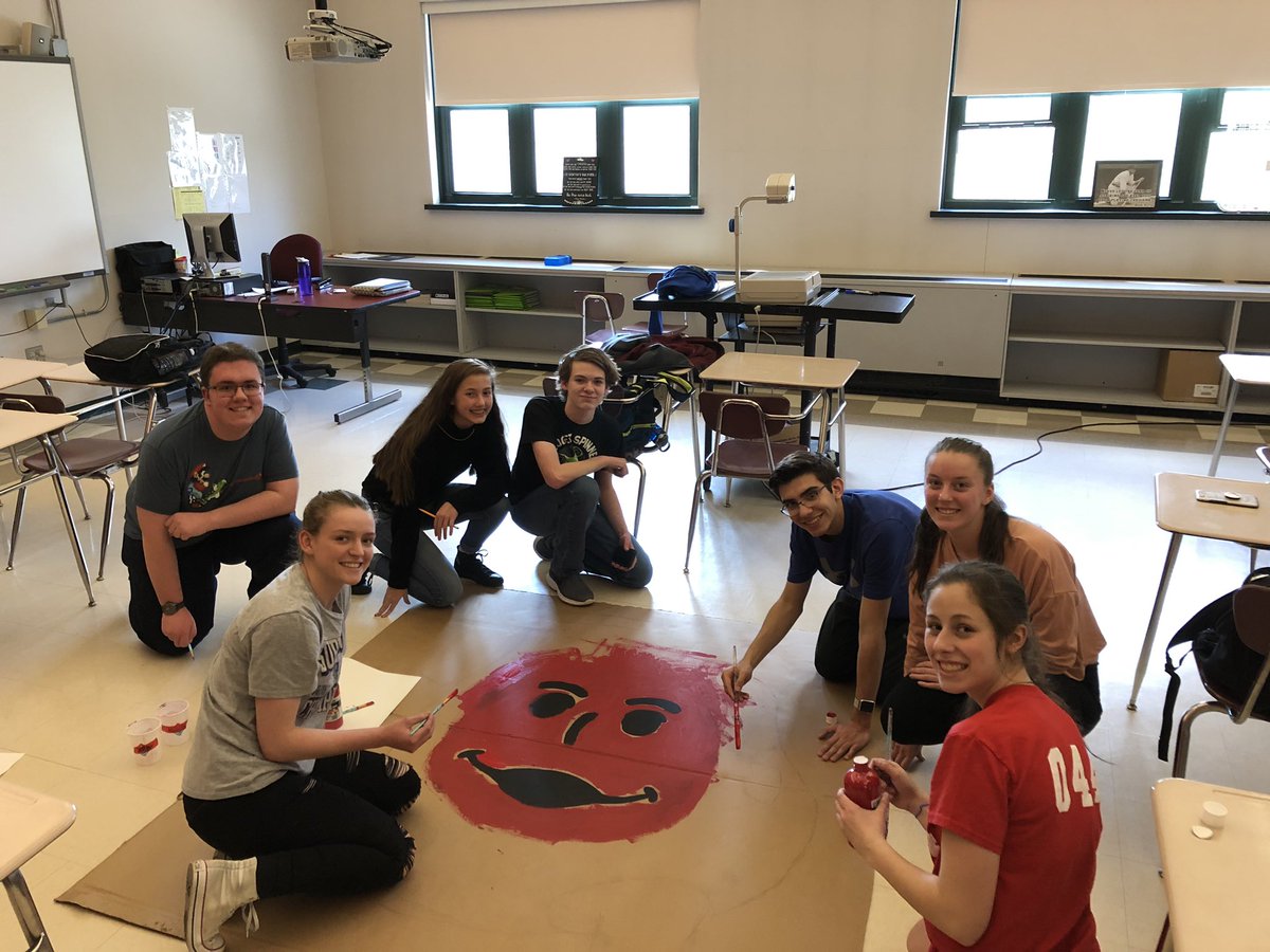 The class of 2021 is getting ready for the Spring Fling on Friday #wearebuildingawallthisyear