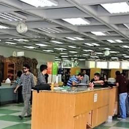 leoperiodista's tweet photo. Atención..#3Abr Nuevamente  delincuentes se llevaron de la Biaci #ULA 5 equipos de computación, 7 reguladores, 1 nevera, 2 microondas, un sin número de bolsas de pego que estaban en la azotea. Nadie vio ni escuchó nada. Nadie vió ni escuchó https://t.co/5rYmrW6w1k