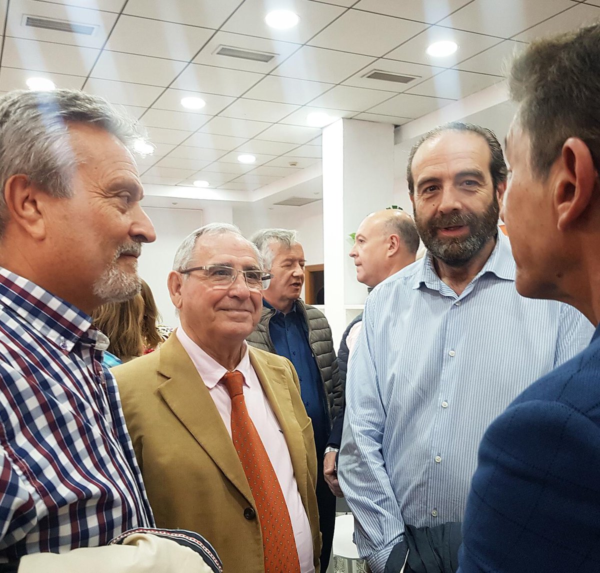 JLVilchesCs's tweet photo. Esta tarde hemos tenido presentación de candidatos al #Congreso y #Senado. Enhorabuena a todos mis compañer@s de @CsCordoba_Prov 🍊 ¡Salimos a ganar! 💪 https://t.co/eFYphCnpaC