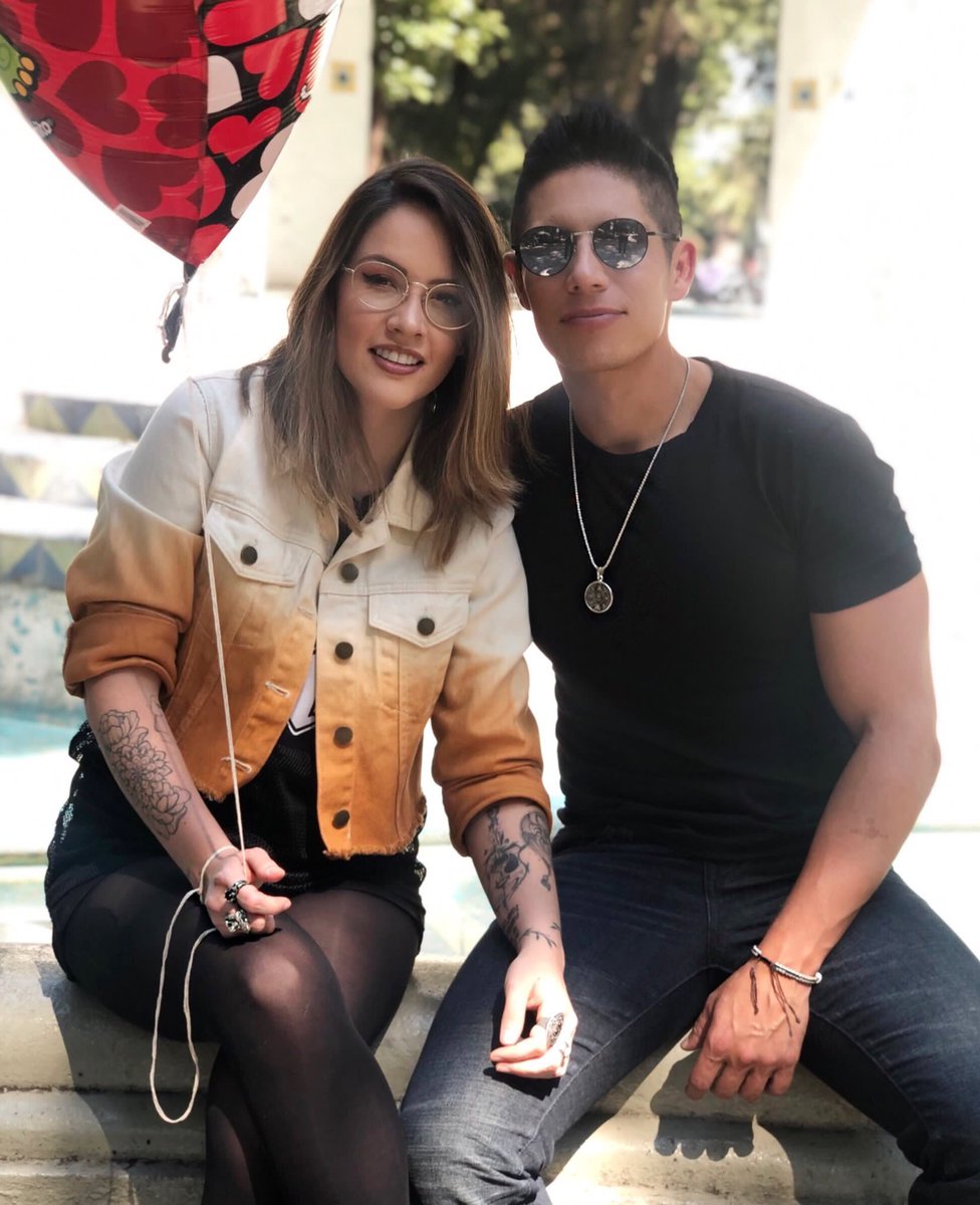 TeamMtyGR's tweet photo. Gran estreno !! 👏🏽❤️ @SoyFerCorona y @GrissRom mañana porfin ya podremos escucharla 🙌🏾 y también estara disponible el video oficial 😍 ,Muy pendientes Team 🐢 de todas las plataformas digitales https://t.co/ZBquWbjkZ7