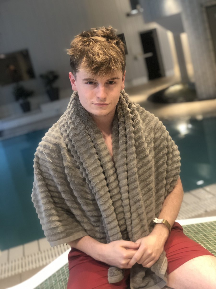 fovvs's tweet image. self love