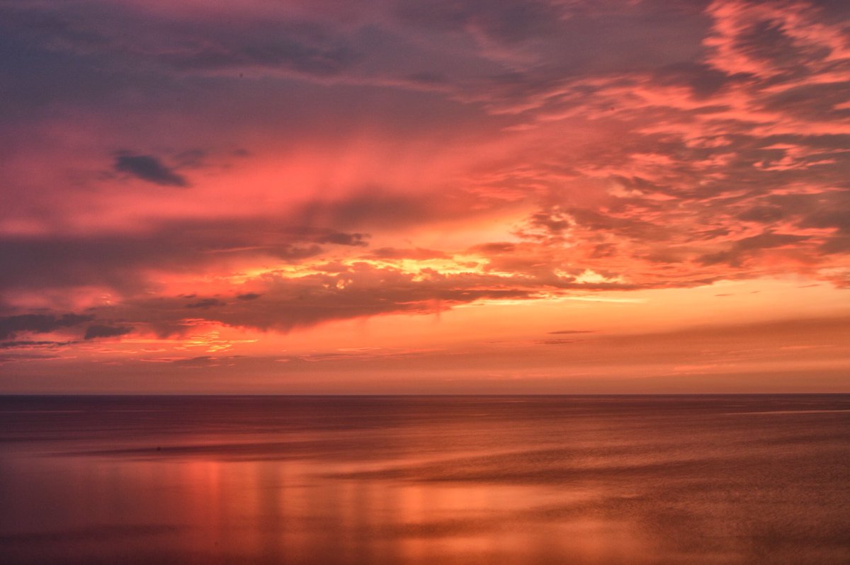 MadyStoner's tweet photo. Who else is ready for warm, colorful summer sunsets at Edgewater Park?! 🙋‍♀️ #thisisCLE @clevemetroparks https://t.co/24BN6ie5w1
