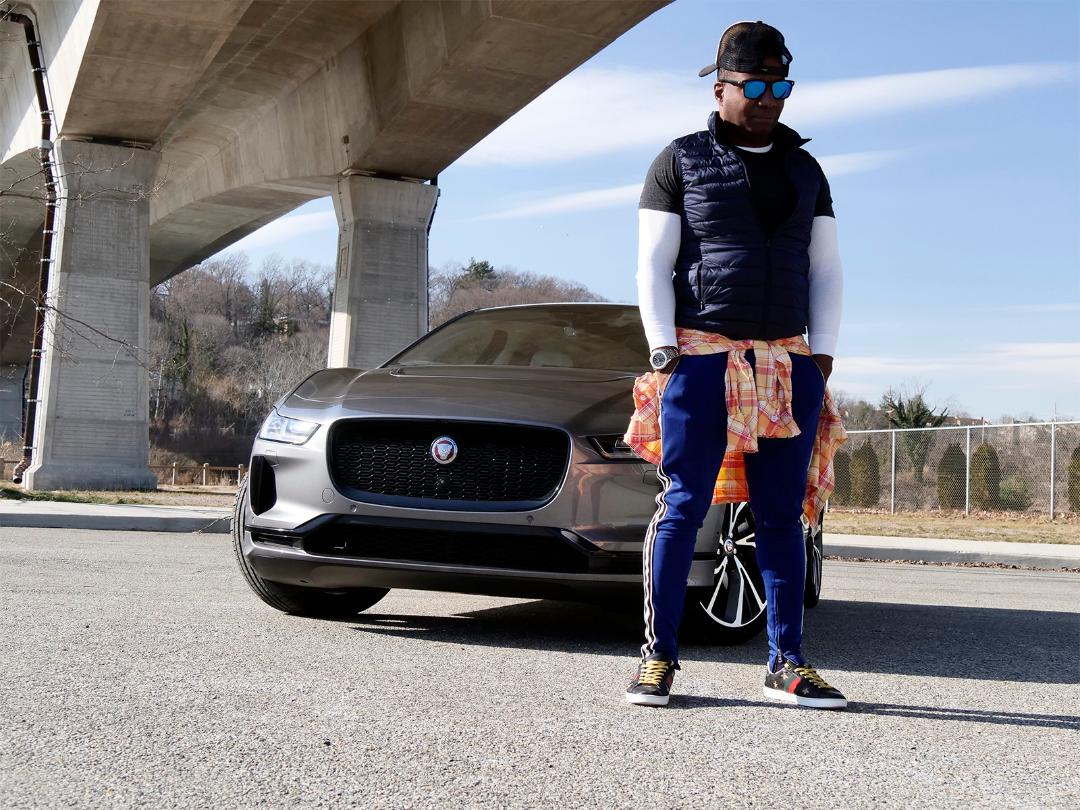KenPanton's tweet photo. This is how we British do an electric car #Jaguar #ipace #Jaguaripace #electriccar #britishtechnology #contemporarydesign @jaguar @JaguarUSA @InteractiveJag #styleautos #greencar https://t.co/fTbzWdsoSq https://t.co/TCL9GtPrCt https://t.co/4zR4T5FefG