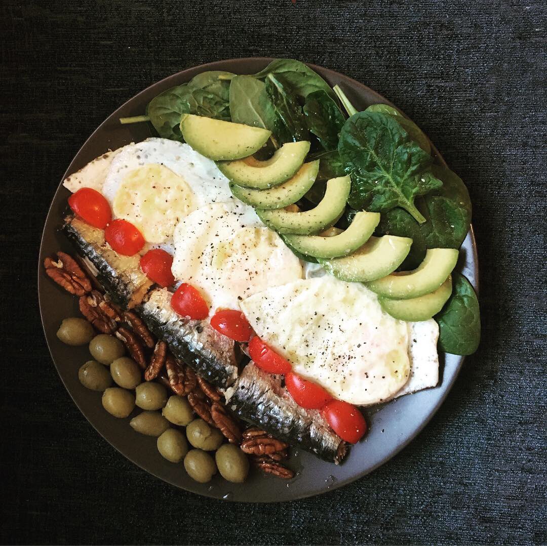 KTO_GNX's tweet photo. @logan_fusionlean inspired meal
#avocado #pecans #sardines #eggs #olives #tomatoes #spinach
👌🏻
#ketogenicdiet #fatloss #fat #lowcarb #weightloss #ketodiet #keto #ketogenic #lchf #fatfuelled #athlete #ketoathlete #LivePrimal #foodie #healthyfood #healthyliving #Food #health https://t.co/dFMlsX5kYR
