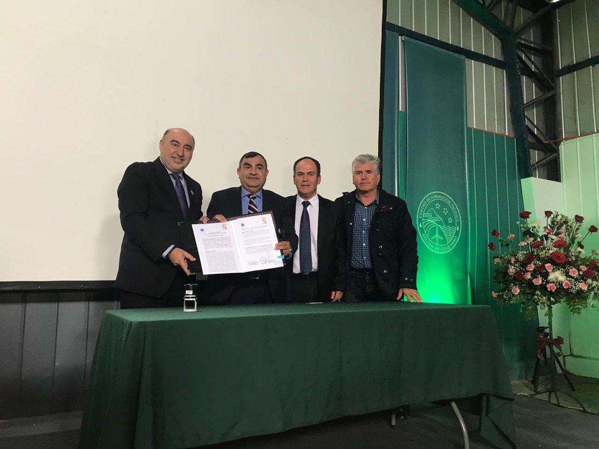 Con la presencia de la comunidad educativa, los alcaldes de las comunas de Ovalle, Punitaqui y Canela, autoridades del gobierno regional y del Ministerio de Educación, se realizó la ceremonia de inicio del Año Académico del nuevo CFT Región de Coquimbo <a href="/Mineduc/">Ministerio de Educación</a> <a href="/gorecoquimbo/">Gobierno Regional de Coquimbo</a>