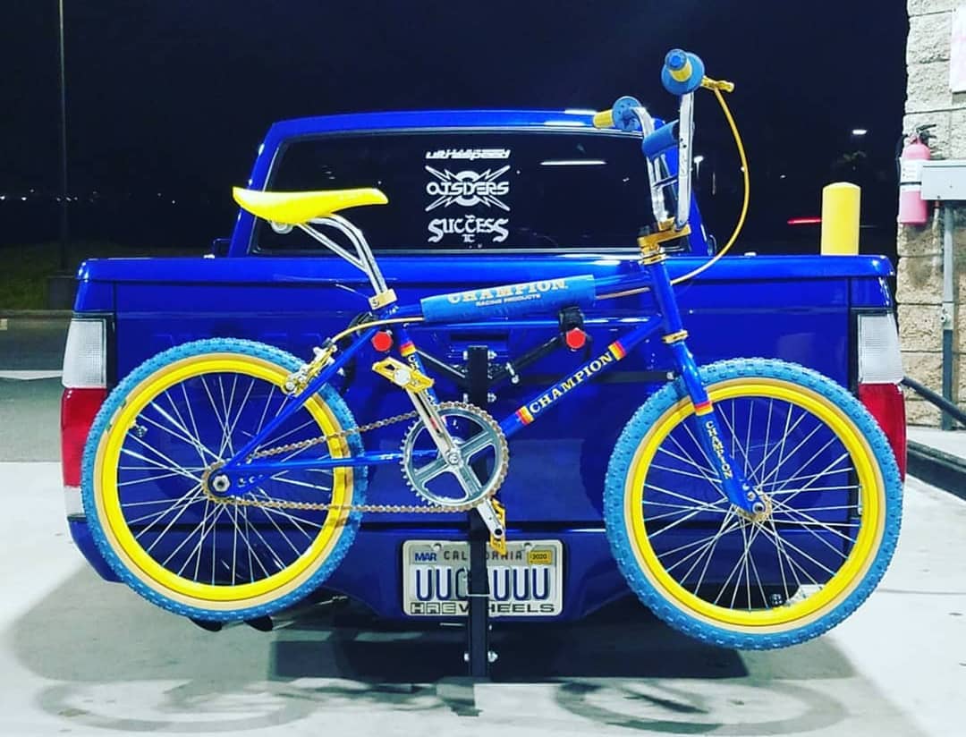 OutsidersBMX's tweet photo. Champion BMX &amp; Champion Nissan Hardbody. #bolo1904 #outsidersbmx #OTSDRS #bmx #bmxoutsiders #osbmx #vintagebmx #bmxroots #bmxhistory #caliculture #bmxaction #notretro #oldschoolbmx #bmxracing #factoryotsdrs #topshelf #nissand21 #expensivehobby #bmxproducts #d21 #nissanhardbody https://t.co/EfMHX1BJ9m