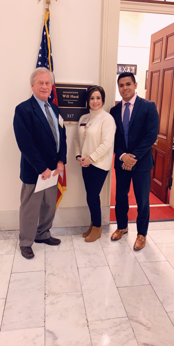 TAHCH's tweet image. Our TAHC&amp;amp;H advocates are getting to talk to legislators and give a voice to the #HomeCare &amp;amp; #Hospice industries. They are bringing to light the issues that will impact the future of millions. #SparkingChange #MarchOnWashington #Advocate