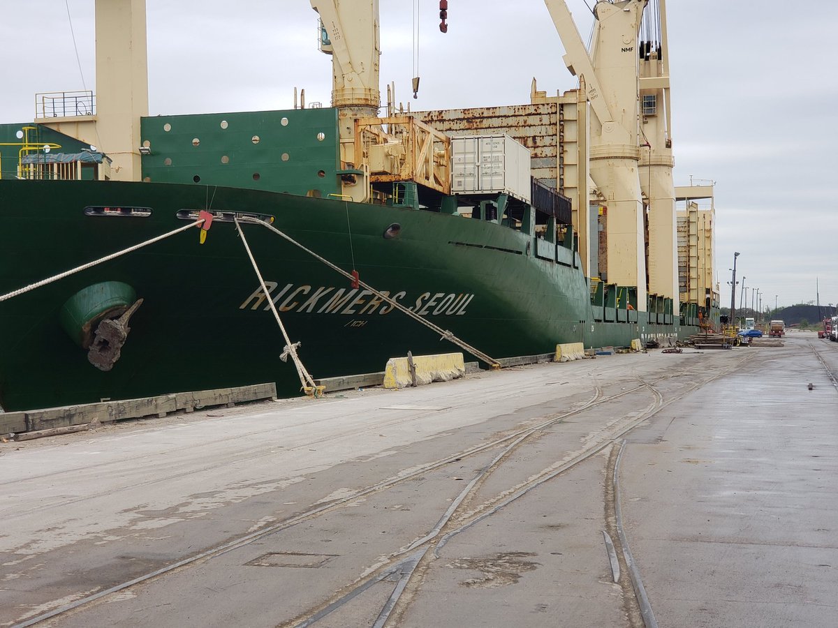 RichCo1969's tweet photo. New vessel at RIchardson Steel Terminal
#RICKMERS https://t.co/tWsVWq5xhg