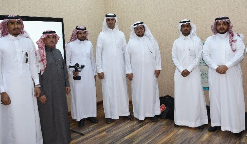 oihm1's tweet photo. مشروع المدرسة الافتراضية والفصول الذكية بتعليم منطقة تبوك ثمرة جهد مبارك وإسهام في تحقيق رؤية وطن .. شكرًا جزيلًا سعادة وكيل وزارة التعليم للأداء التعليمي لتثمين جهود الزملاء والزميلات في تعليم منطقة ��بوك .شكرًا لكم/ ن أيها النبلاء والنبيلات فريق العمل بمدارس وإدارات تعليم تبوك https://t.co/y4bubBa4lQ