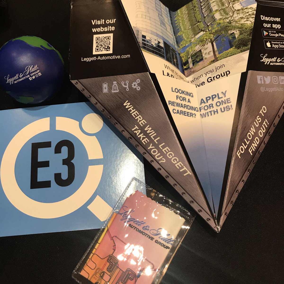 LeggettAuto's tweet photo. Sharing the floor today at @CaesarsWindsor for the @O_S_P_E Job Fair with so many amazing employers! @DataRealmInc @accustaff1 @canadianALF914 @GordieHoweBrg @TRQSSINC @centerline_Ltd @SalesProlann1 @ghd #OSPEE3 #YQG https://t.co/SYniwRS3xr