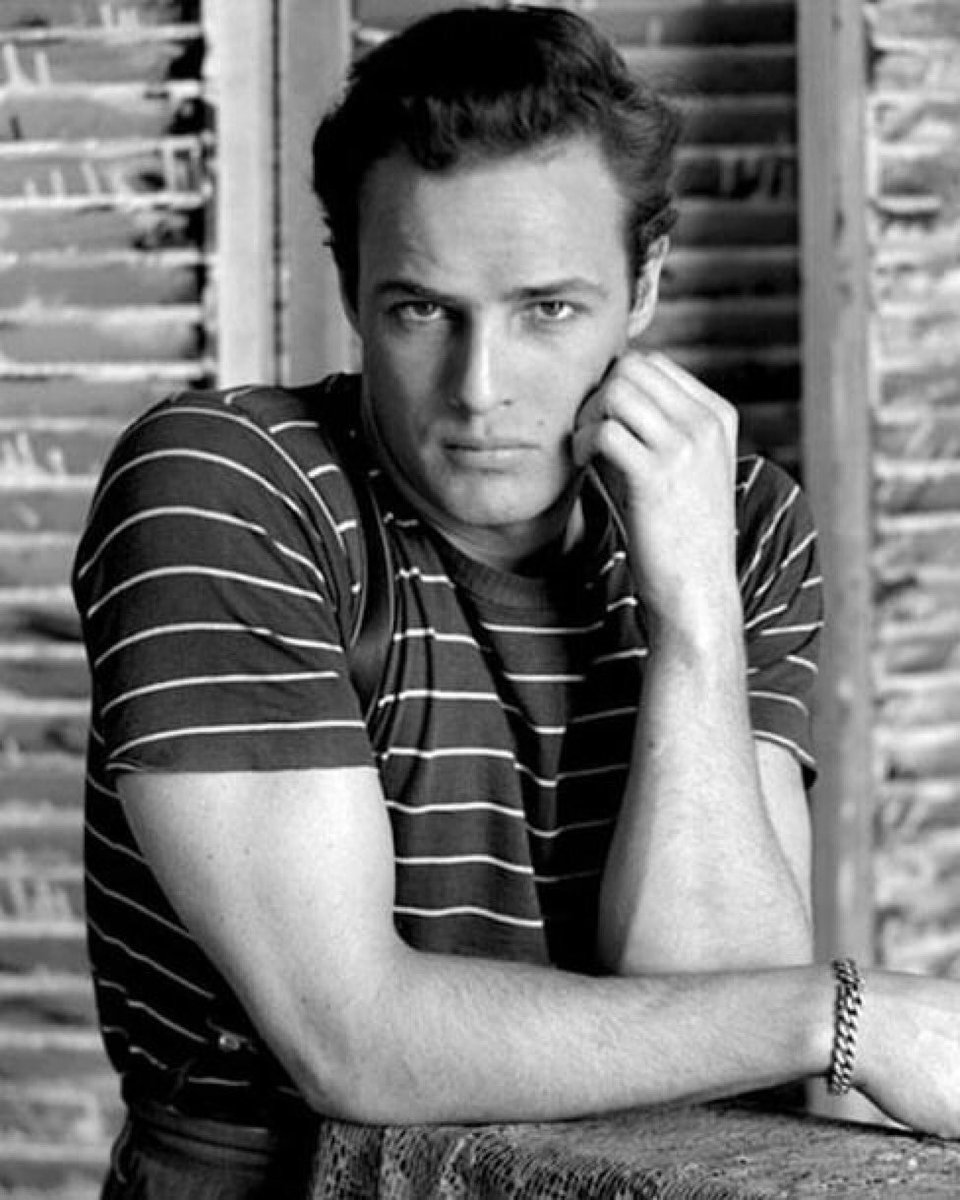 johnnywhitworth's tweet photo. As I sit eating instant oatmeal, I’m struck by the subtle irony...that while posting a small tribute to Marlon Brando ... I’m running late to Lou’s session at the Actor Studio 🎭 #Gratitude
・・・
Happy birthday #MarlonBrando (April 3, 1924 - July 1, 2004). 🙏🏻
#TheActorStudio https://t.co/QAVgKkLsGi