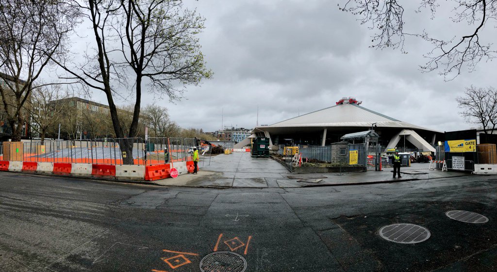 ChrisDaniels_TV's tweet image. “Toto, we’re not at #KeyArena anymore....”

#Seattle #NHL @OvgSeattle @NHLSeattle_ @seattlecenter #SeattleCenterArena