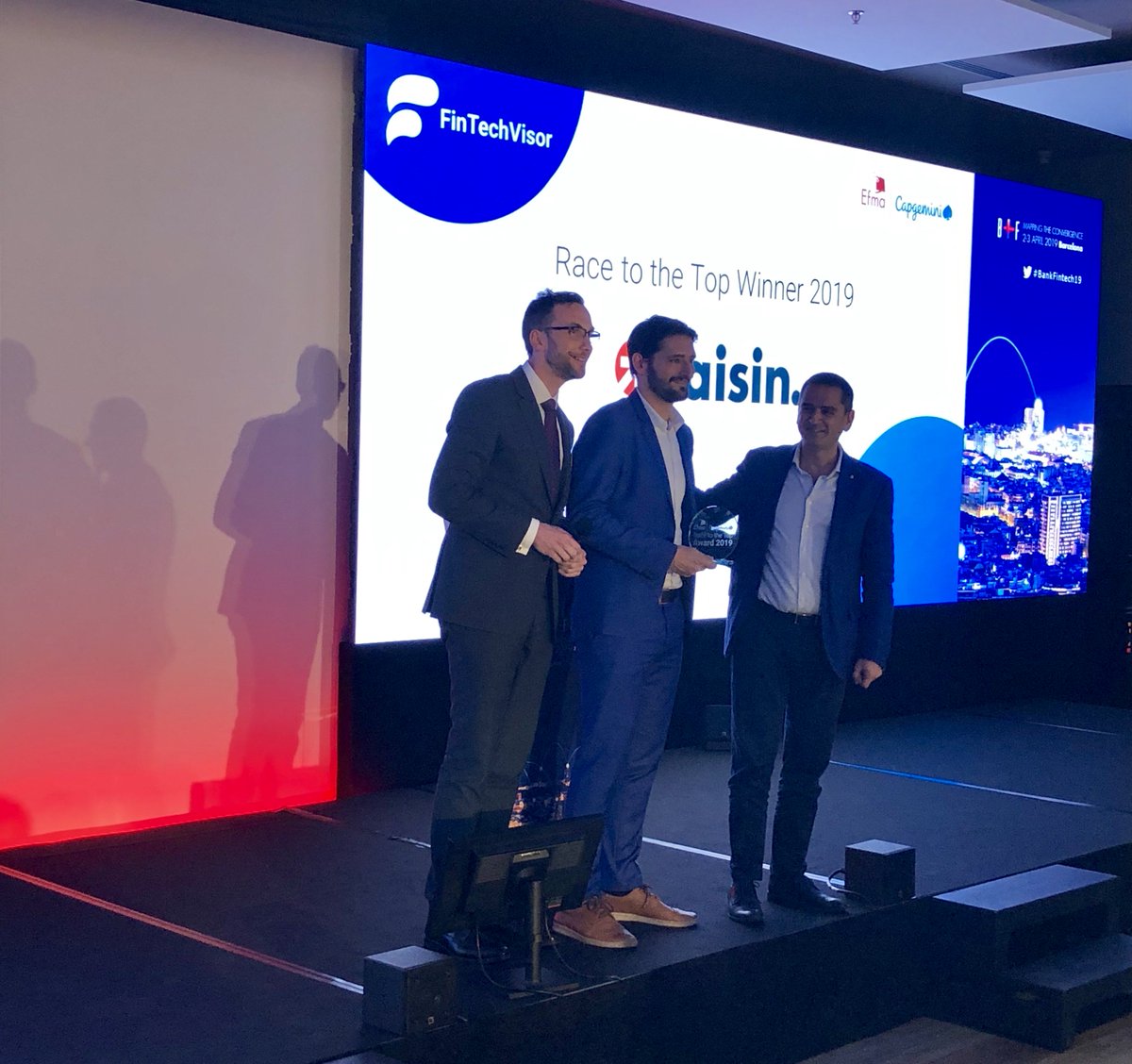 WeAreQorus's tweet photo. 👀 Look who's here! #FinTechVisor Race to the Top 2019 contest winners @Raisin_EN are joining us on stage at #BankFintech19 to receive the trophy & share their secrets to success 🏆 @davidjmaireles @Capgemini_Bnkg @WFSULLIVAN3 @ghanem_elias https://t.co/vRSldGlYh9
