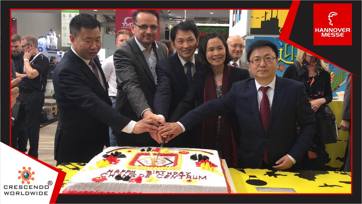 CrescendoWorld's tweet photo. Celebration of the city friendship between Hanover and Changde at Hannover Messe 2019
#HannoverMesse2019 #China #Germany #GIBC #CrescendoWorldwide https://t.co/oUILHneGoj