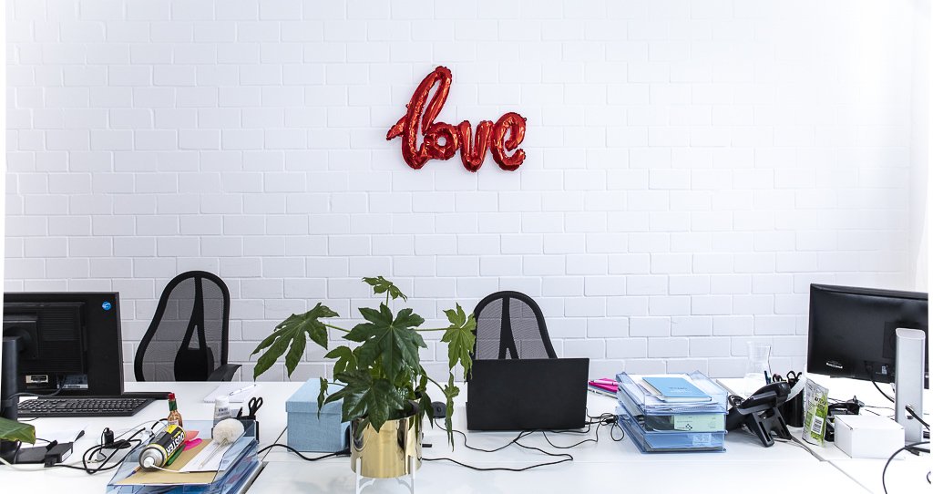 Office_Drop_In's tweet photo. INSIDE SUNSHINESMILE’S OFFICE IN BERLIN!
📸 → https://t.co/jyTWfTNvu7

#discover #cool #companies #behindthescenes #interior #interview #hr #zähne #inspiration #officeinspiration #snapshot #officedropin #Berlin #Germany #photography @brosseder @david_khalil @ConstiBisanz https://t.co/6TFPNxMiVp