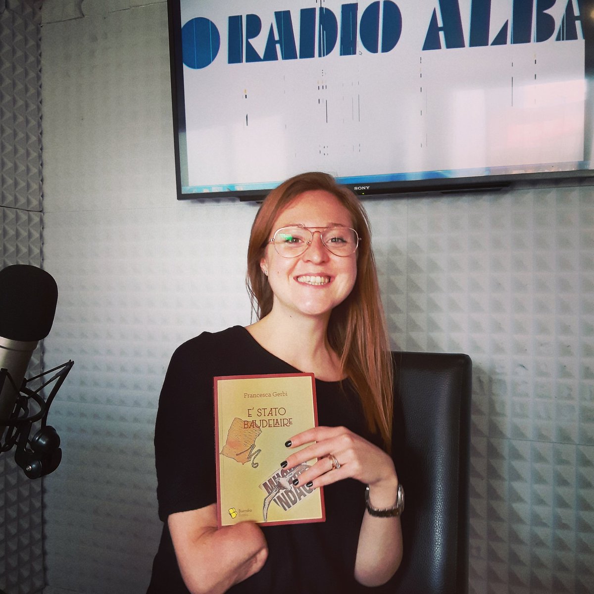 radioalbalive's tweet photo. Puntatona al #Dieghito Time!
Con il grande Danilo Sacco e la scrittrice local Francesca Gerbi a poche ore dalla presentazione del suo primo noir. Video completo su:
https://t.co/mzTGIbD6Sx https://t.co/0f2oSQZEYI