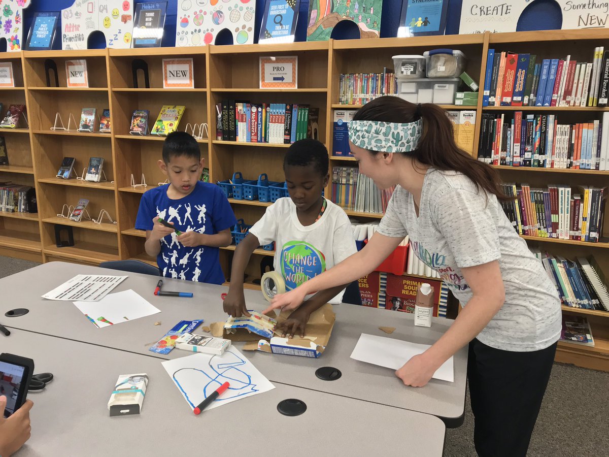 CRElibrary's tweet photo. So impressed with how third grade @MrsWilsonCRE is knocking out these robot challenges! #creleads #lisdlib #lisddigitallearning #LISDsci https://t.co/KBkteaoL00