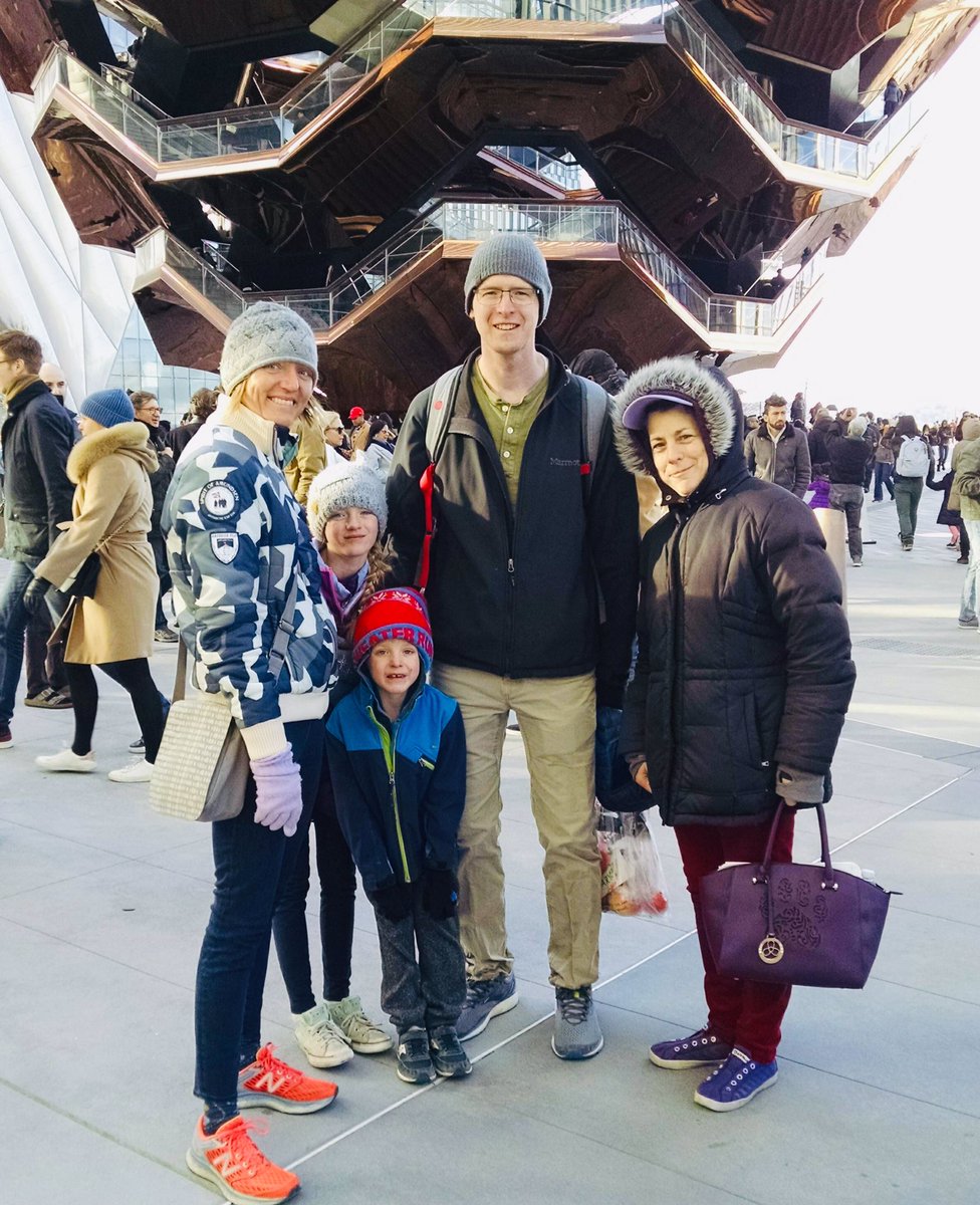 RealNYTours's tweet photo. New friends from Colorado touring the new Hudson Yards with Mindy on our NYC in a Day Tour! Soon we won’t need these coats I promise!
#hudsonyards #thevessel #realnewyorktours #realnewyork #nyctourism #nyc #newyorkcity https://t.co/aO5XdnZsok