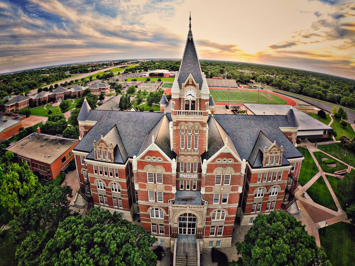 Friends University / It has a total undergraduate enrollment of 1,291