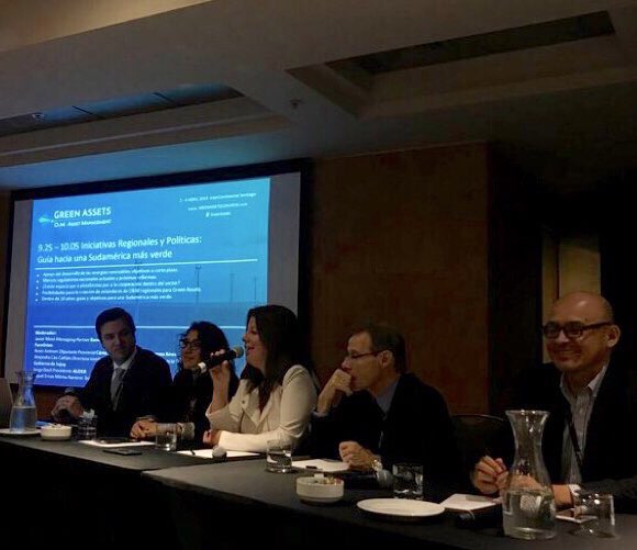 RosioAntinori's tweet photo. En #CIRECWeek disertando del panel “Iniciativas Regionales y Políticas: Guía hacia una Sudamérica más verde” sobre #EnergíasRenovables junto a @acaucattan @ji_mozo #RiquelErnesMitmaRamírez y #JorgeDosil.
#GreenAssets https://t.co/uVjdsgDSgJ
