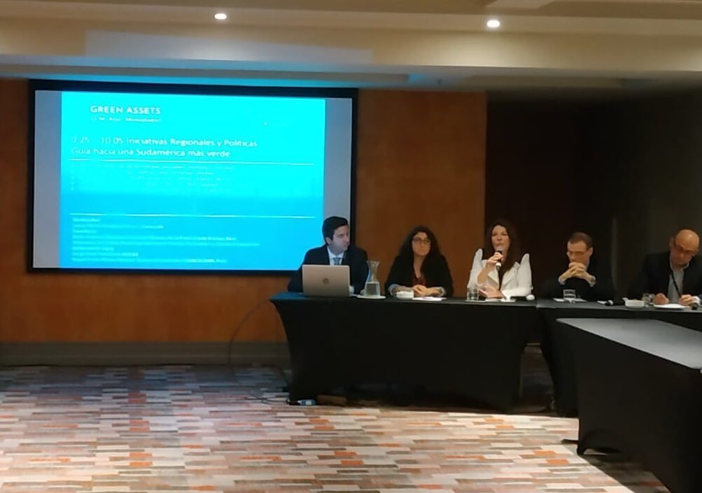 RosioAntinori's tweet photo. En #CIRECWeek disertando del panel “Iniciativas Regionales y Políticas: Guía hacia una Sudamérica más verde” sobre #EnergíasRenovables junto a @acaucattan @ji_mozo #RiquelErnesMitmaRamírez y #JorgeDosil.
#GreenAssets https://t.co/uVjdsgDSgJ