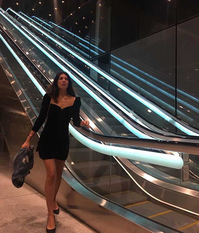 5 pisos de escaleras eléctricas ⚡️ Mas sitios como este por favor! 📉 #bogotafashionweek