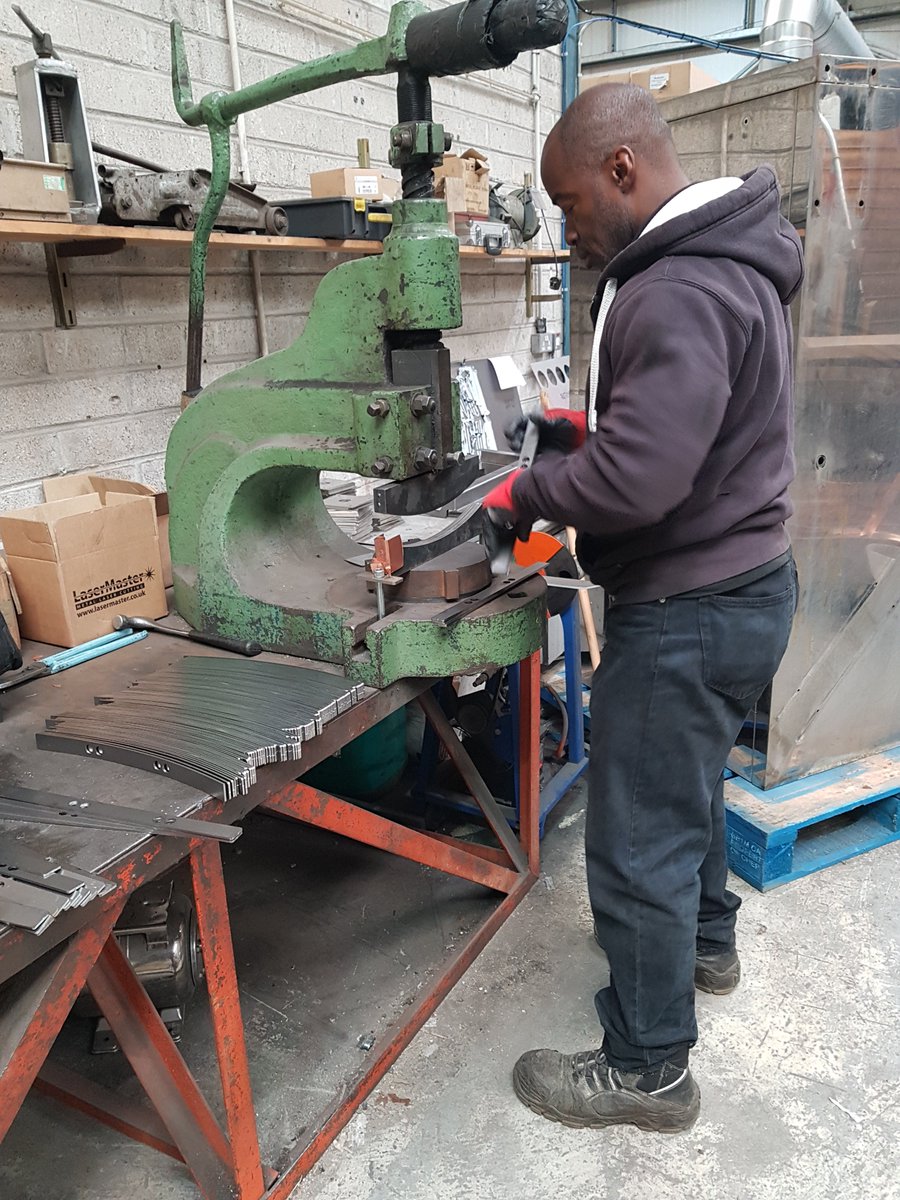 lasermasterLtd's tweet photo. Old school tools!!
https://t.co/Ixcj5sGJ8s
#flypress #punch #press #durability #manufacturing #mfguk #Tooling #handtool #metalwork #Cornwall https://t.co/Hz3LPikWl5