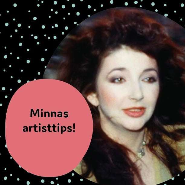 popkollo's tweet image. Dagens artisttips!

Kate Bush

Två bra låtar artisten har gjort är: there goes a tenner och running up that hill

Testa! Hennes röst är ganska unik jänfört med hur dagens artister låter! (: #popkollo #artisttips

Syntolkning: en svart bakgrund med ljusbl… ift.tt/2JYIGvw